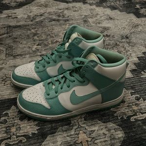Nike Dunk High Island Green GS